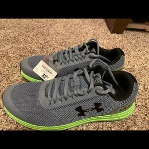 Boys NWT Under Armour Shoes